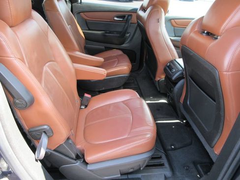Used 2015 Chevrolet Traverse LT FWD image 18