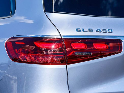 New 2026 Mercedes-Benz GLS 450 4MATIC image 8