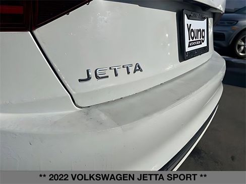 Used 2022 Volkswagen Jetta Sport image 12