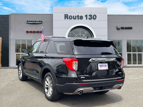 Used 2023 Ford Explorer Limited w/ Limited Technology Package AWD/4WD image 3