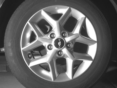 Used 2025 Kia Soul LX w/ LX Technology Package FWD image 26