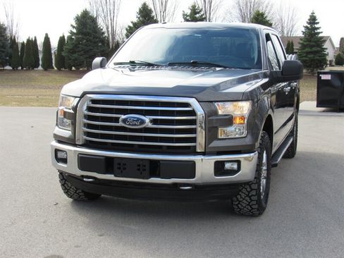 Used 2015 Ford F150 XLT w/ XTR Package image 4