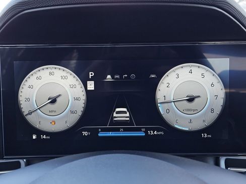 New 2025 Hyundai Elantra Limited FWD image 16