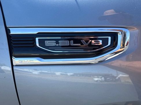 Used 2025 GMC Sierra 1500 SLT AWD/4WD image 12