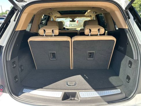 Certified 2025 Cadillac XT6 Premium Luxury w/ Platinum Package FWD image 18