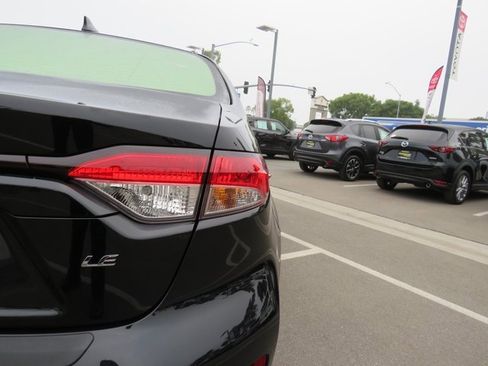 Certified 2023 Toyota Corolla LE image 11