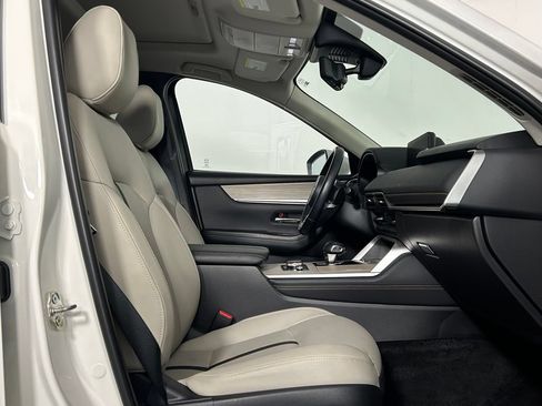 Used 2024 MAZDA CX-90 Plug-In Hybrid w/ Preferred AWD/4WD image 10