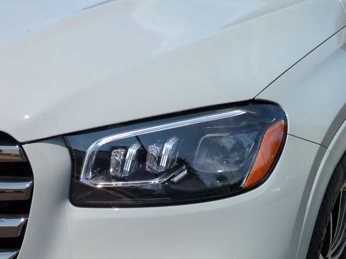 Certified 2024 Mercedes-Benz GLS 450 4MATIC image 9