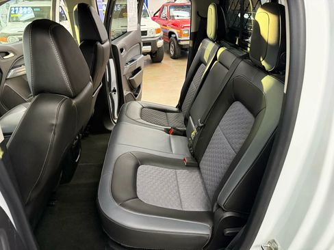 Used 2016 Chevrolet Colorado Z71 image 15