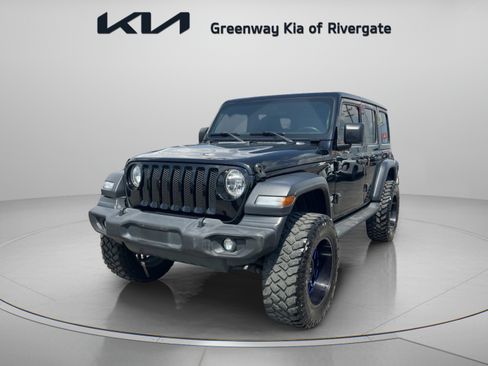 Used 2018 Jeep Wrangler Unlimited Sport S AWD/4WD image 3