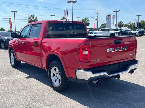 Used 2025 RAM 1500 Big Horn AWD/4WD image 5