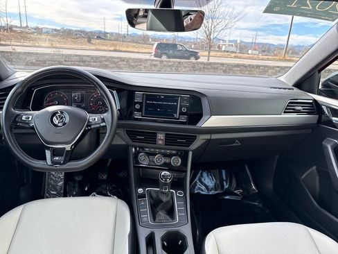 Certified 2021 Volkswagen Jetta R-Line image 14