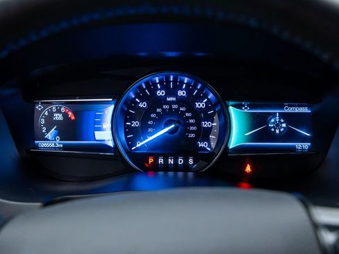 Used 2018 Ford Explorer XLT w/ Equipment Group 201A image 23