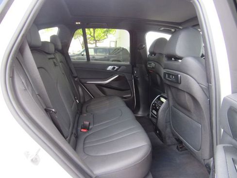 Used 2020 BMW X5 xDrive40i w/ Convenience Package image 28