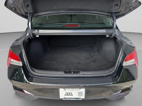 Used 2023 Hyundai Elantra SEL FWD image 27