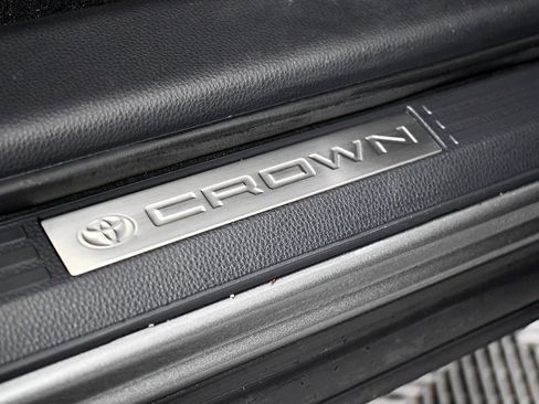 Used 2023 Toyota Crown Platinum image 46