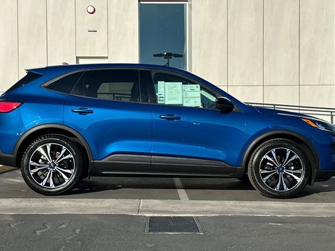 Certified 2022 Ford Escape SE w/ SE Sport Appearance Package image 2