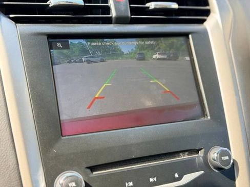 Used 2014 Ford Fusion SE w/ Equipment Group 202A FWD image 13