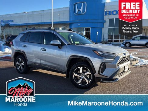 Used 2024 Toyota RAV4 SE image 1