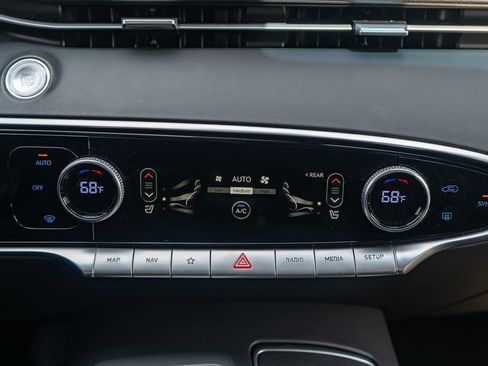 Used 2025 Genesis GV70 2.5T image 27