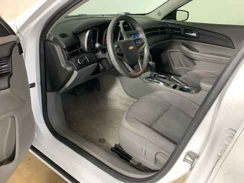 Used 2015 Chevrolet Malibu LS image 26