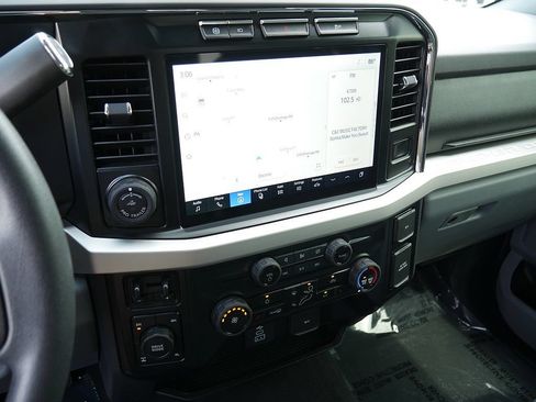 Used 2023 Ford F250 XLT w/ Black Appearance Package AWD/4WD image 35