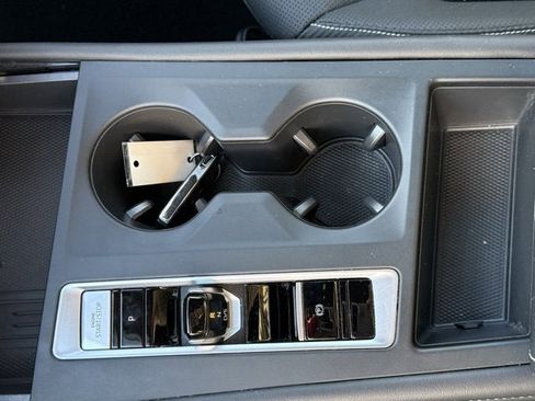 Certified 2025 Volkswagen Atlas Cross Sport SE image 24