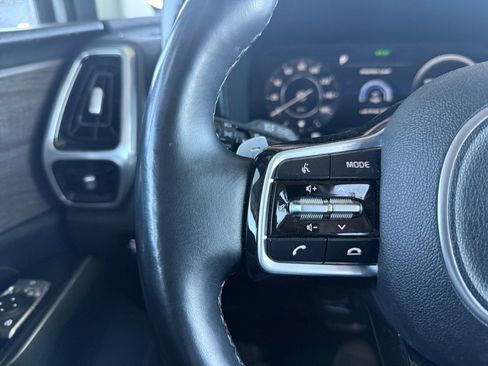 Used 2021 Kia Sorento SX Prestige image 18