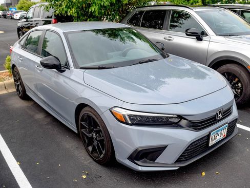 Used 2024 Honda Civic Sport image 4