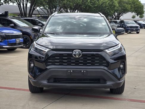 Used 2022 Toyota RAV4 XLE Premium FWD image 11