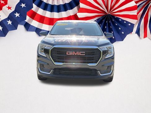 Used 2024 GMC Terrain SLE FWD image 28