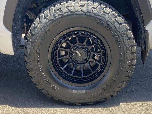 Used 2025 Toyota Tundra Limited w/ TRD Off-Road Package AWD/4WD image 27