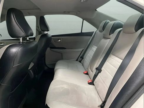 Used 2017 Toyota Camry XSE w/ Advanced Technology Package FWD image 11