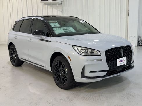 New 2026 Lincoln Corsair Grand Touring w/ Jet Appearance Package AWD/4WD image 3