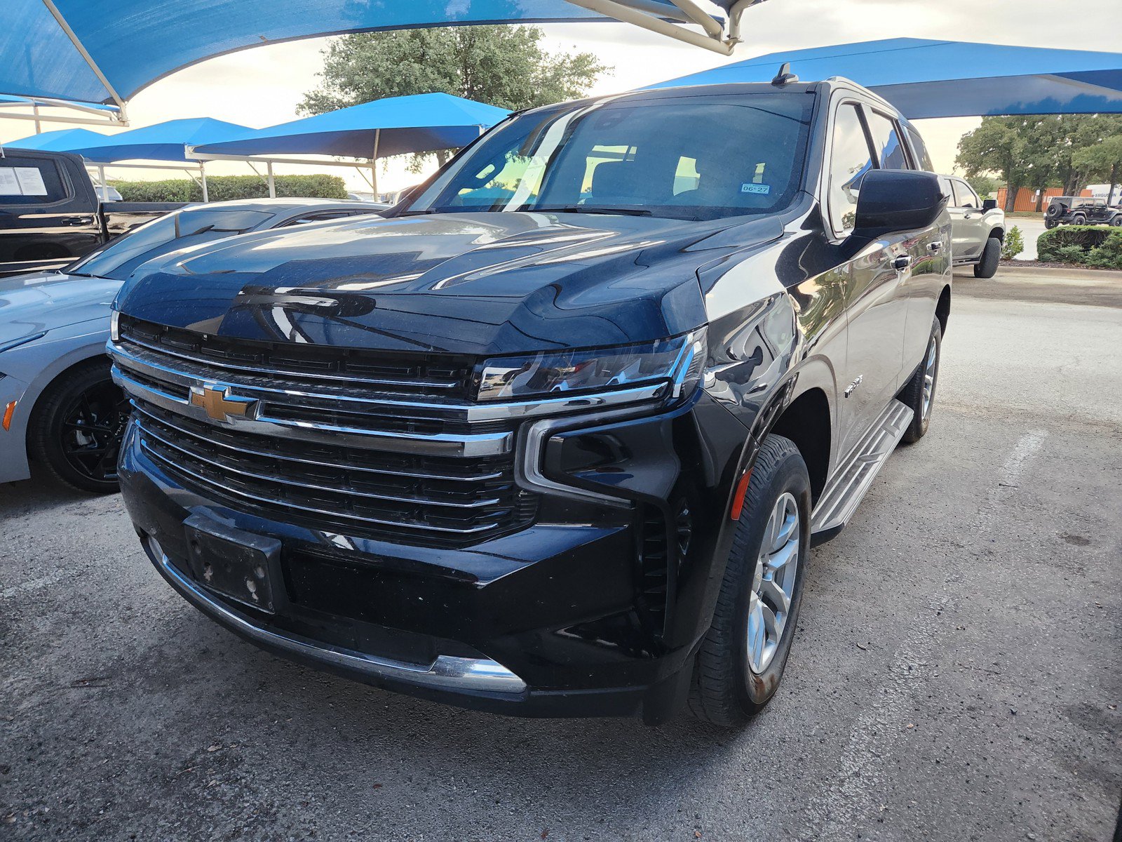Used 2021 Chevrolet Tahoe LT RWD image 2