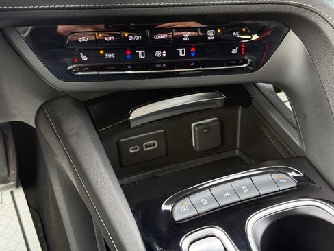 Used 2023 Buick Envision Essence w/ Sport Touring Package image 29