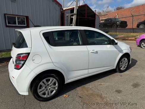 Used 2017 Chevrolet Sonic LT image 4