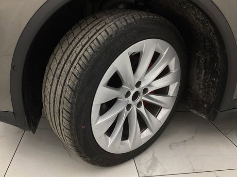 Used 2016 Tesla Model X 75D image 44