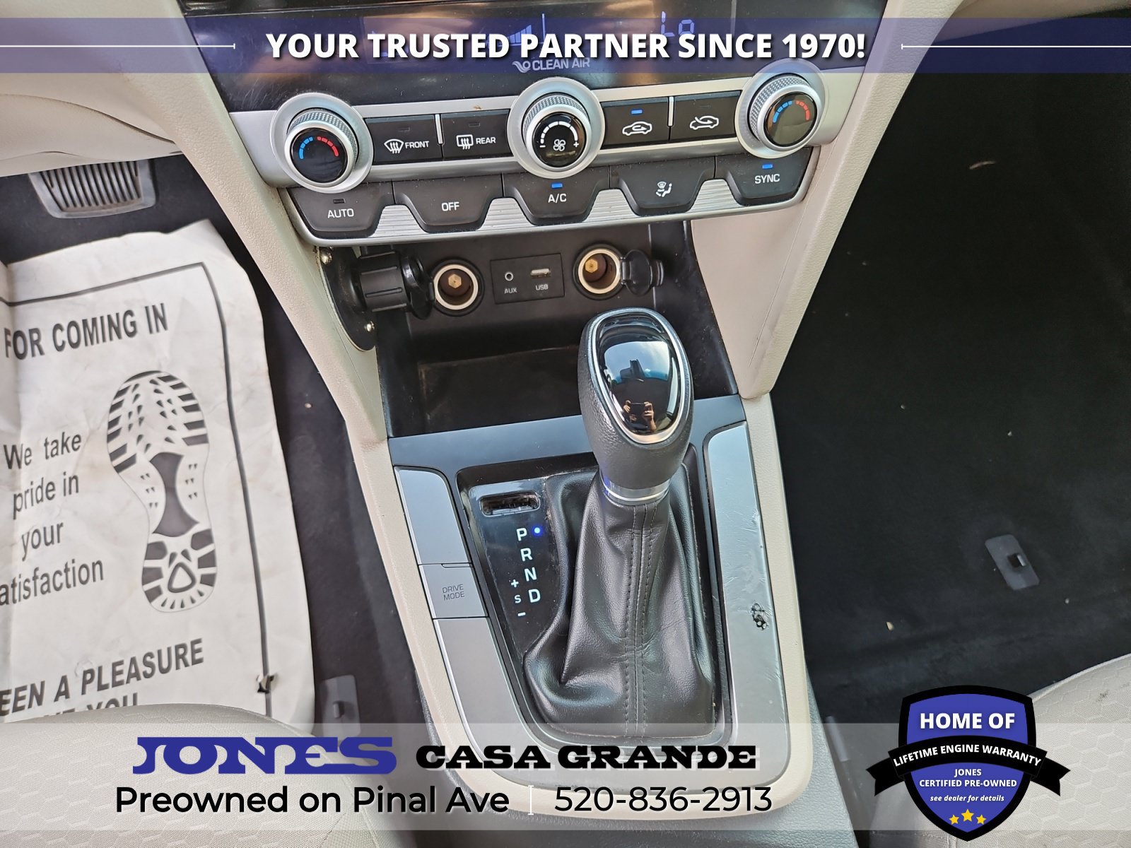 Used 2020 Hyundai Elantra SE FWD image 17