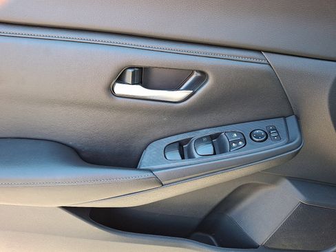 Used 2024 Nissan Sentra SV image 10