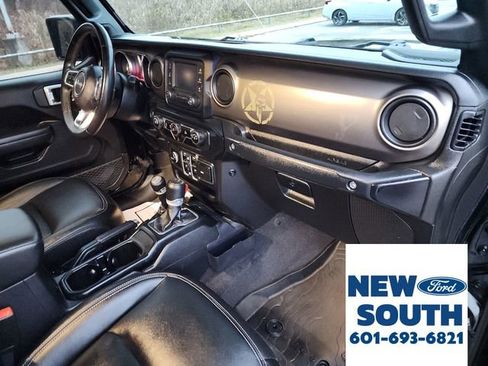 Used 2020 Jeep Gladiator Sport w/ Quick Order Package 24S image 10