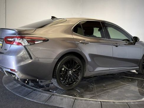 Used 2021 Toyota Camry XSE FWD image 33