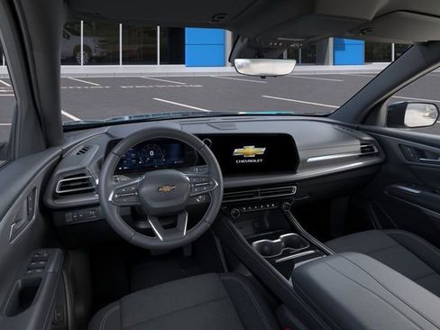 New 2026 Chevrolet Traverse LT w/ Driver Confidence Package FWD image 15