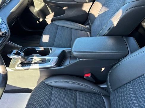 Used 2024 Buick Envista Preferred w/ Convenience I Package FWD image 16