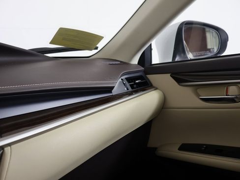 Used 2017 Lexus ES 350 image 8