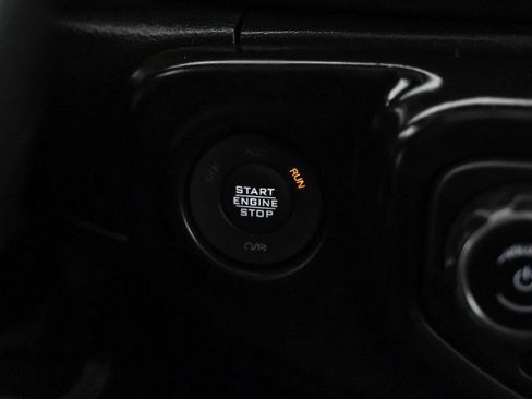 Used 2021 Jeep Gladiator Overland w/ Uconnect 4C Nav & Sound Group image 17