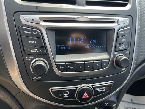Used 2016 Hyundai Accent SE FWD image 16
