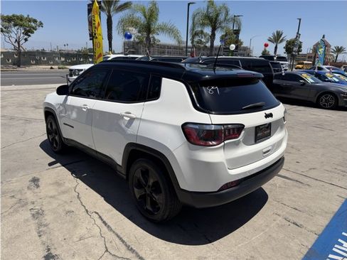 Used 2019 Jeep Compass Latitude FWD image 13