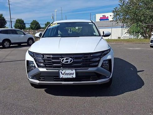 Used 2025 Hyundai Tucson SE image 3