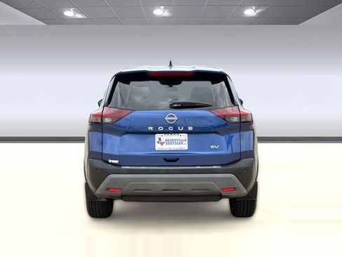 Used 2023 Nissan Rogue SV image 10